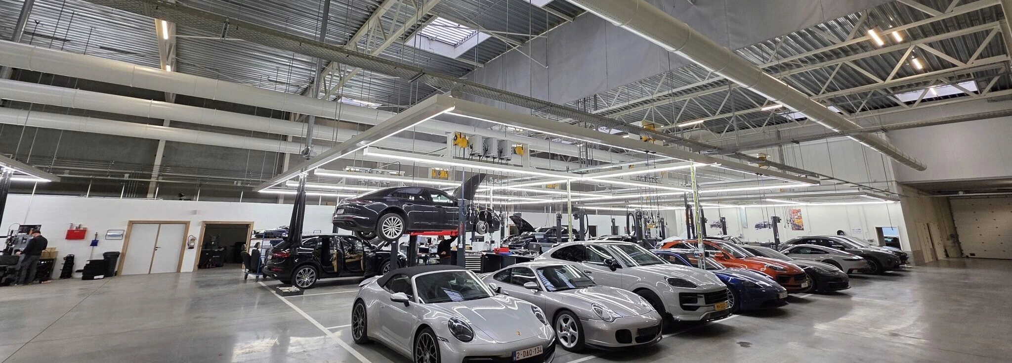Installation CVC de l'atelier Porsche Center Louvain-la-Neuve